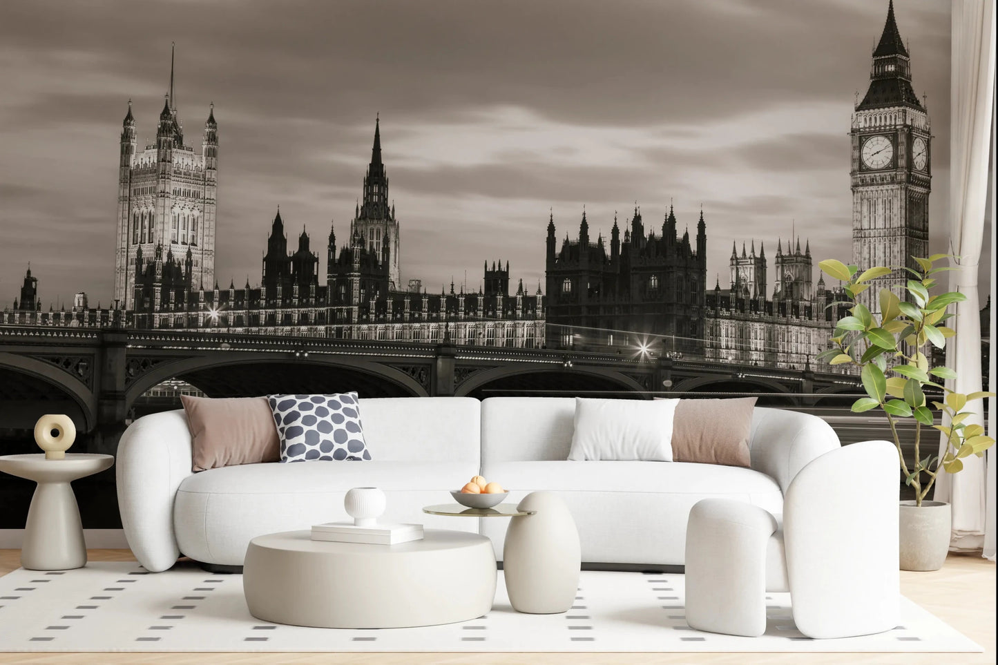 London's Majesty Wall Mural