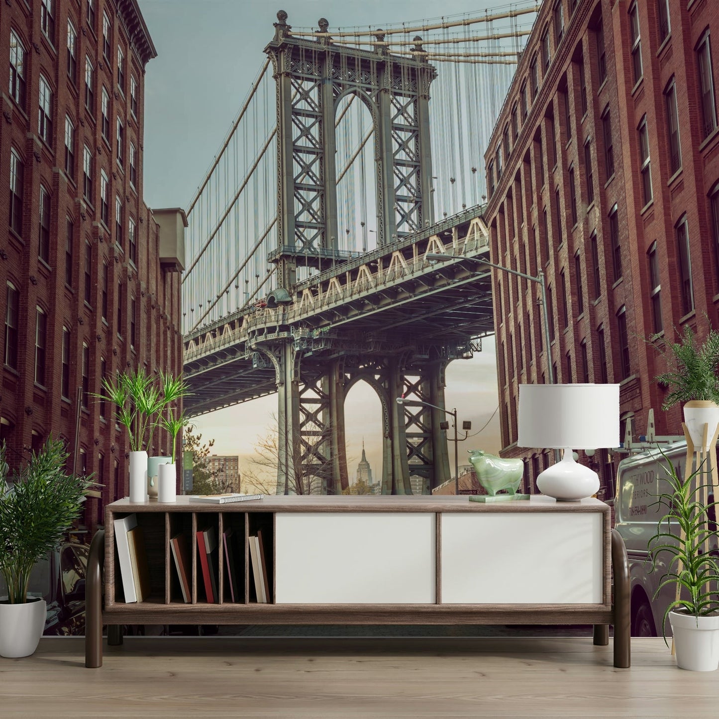 High-resolution image of the Manhattan Bridge and DUMBO.

