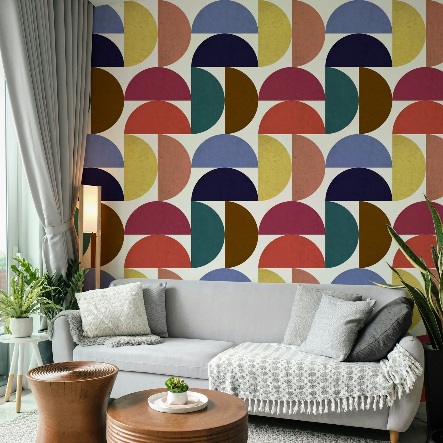 Wall mural featuring textured color blending

