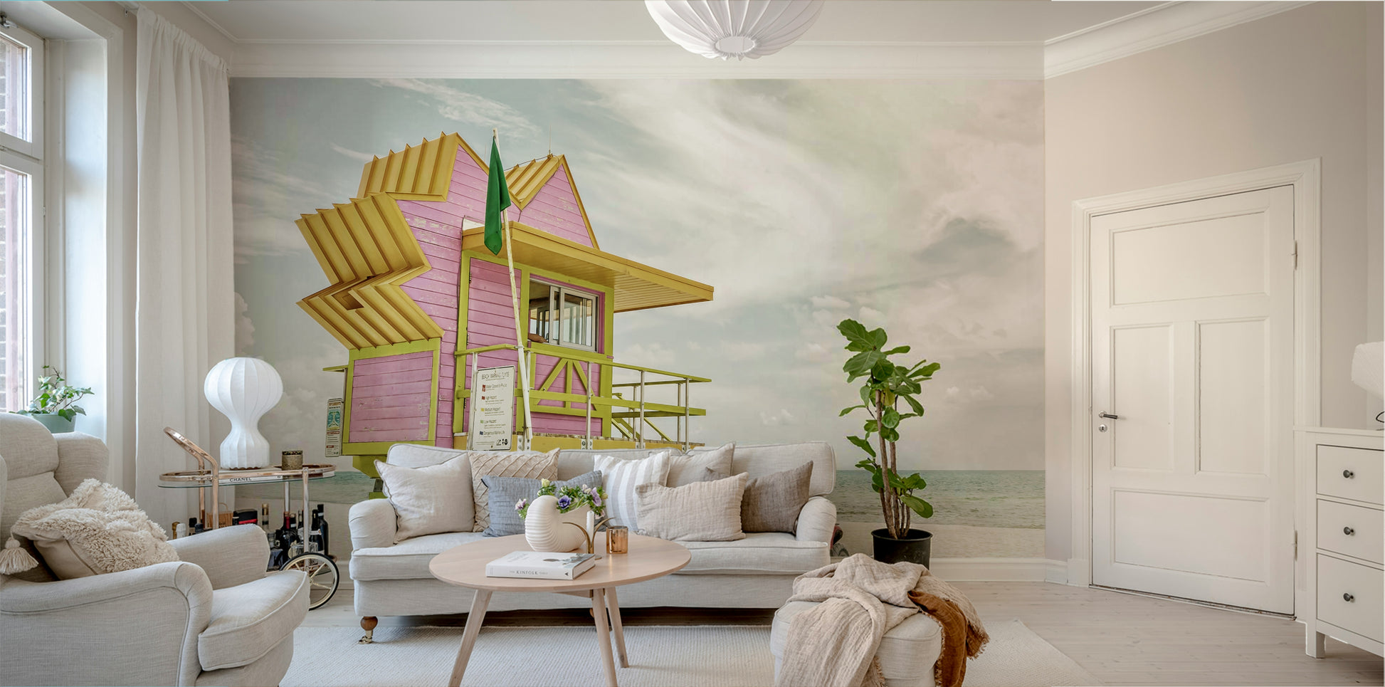 Sunny Miami Beach mural for creating a retro coastal atmosphere.

