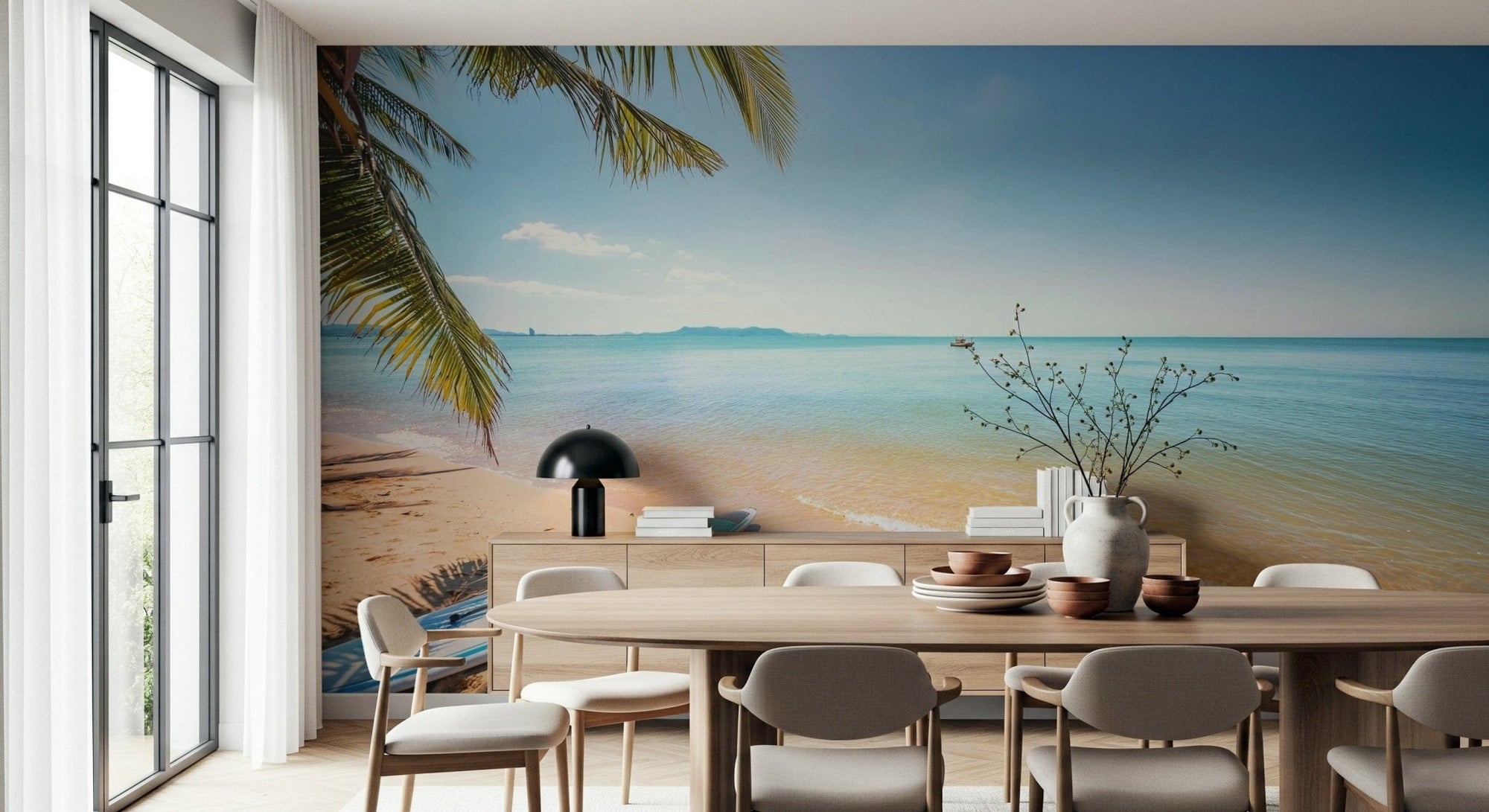 Hand-painted wall mural along Na Jomtien beachfront road