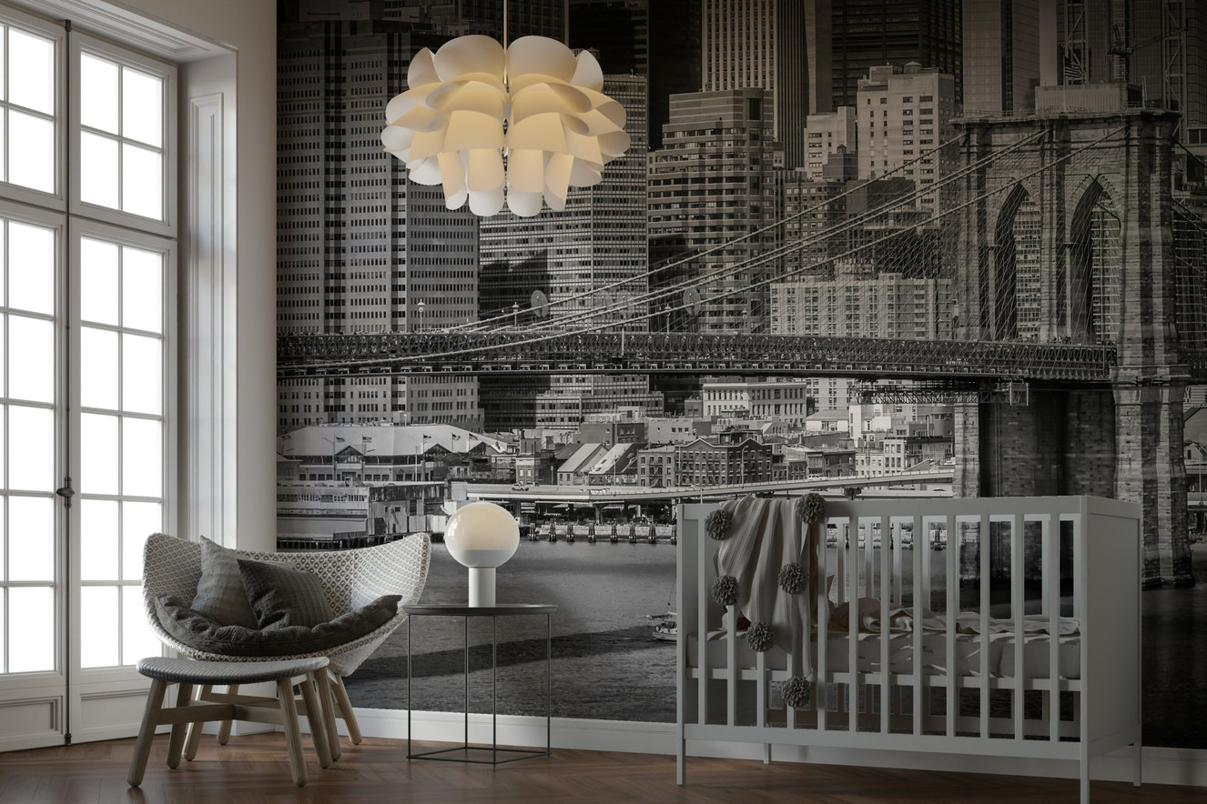 Manhattan skyline mural featuring Brooklyn Bridge

