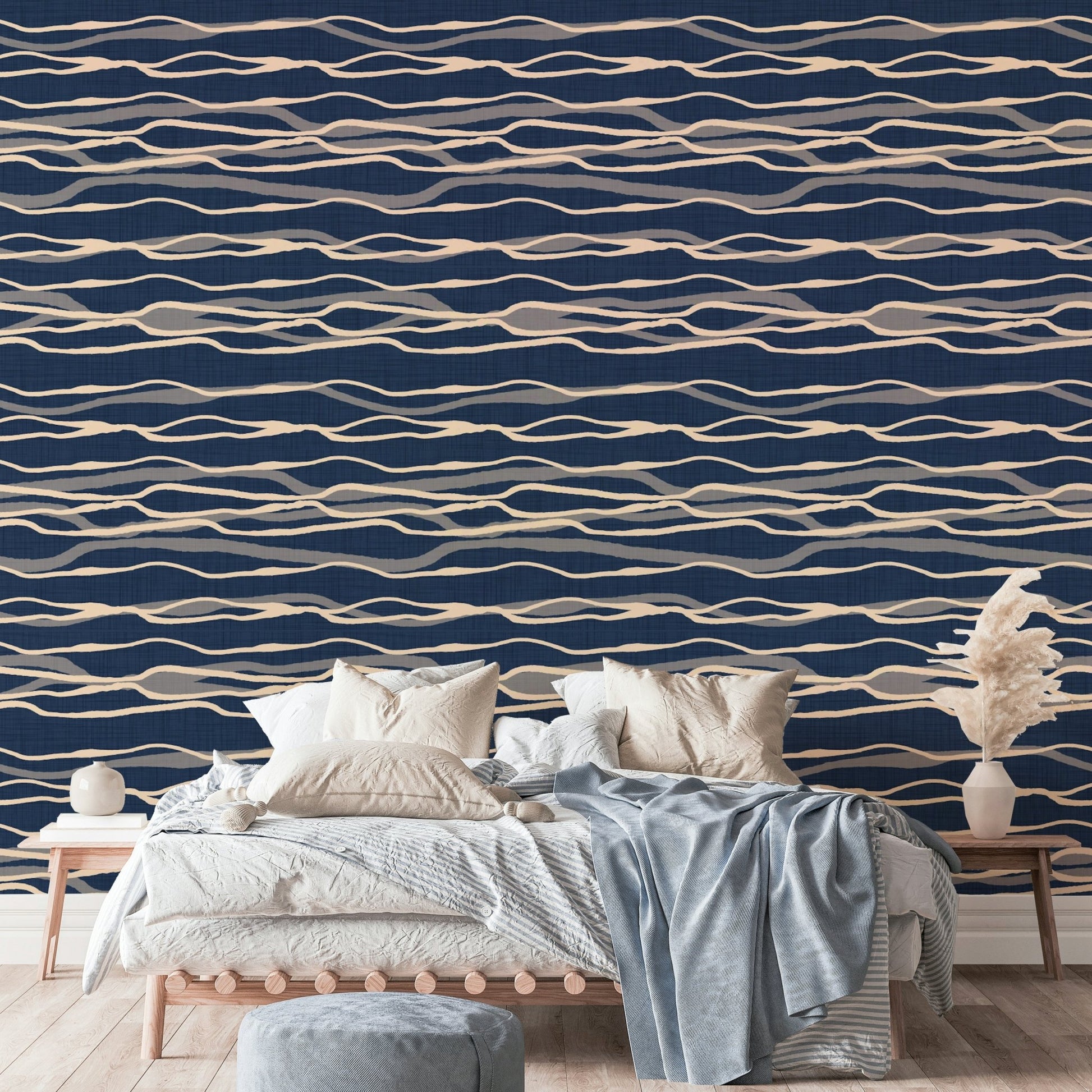 Nautical flow stripes in soft blue tones
