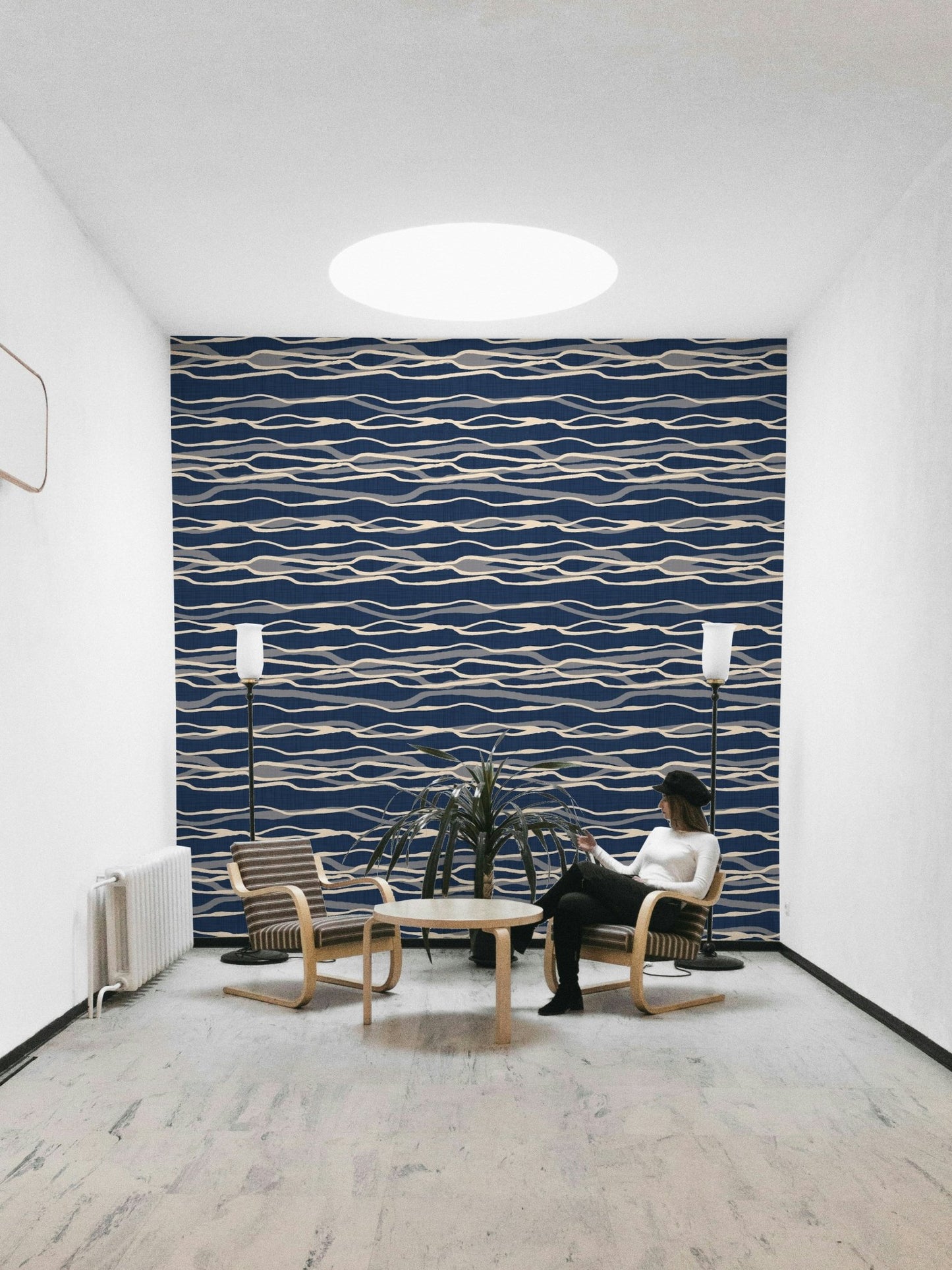 Calm flowing lines in blue and white
