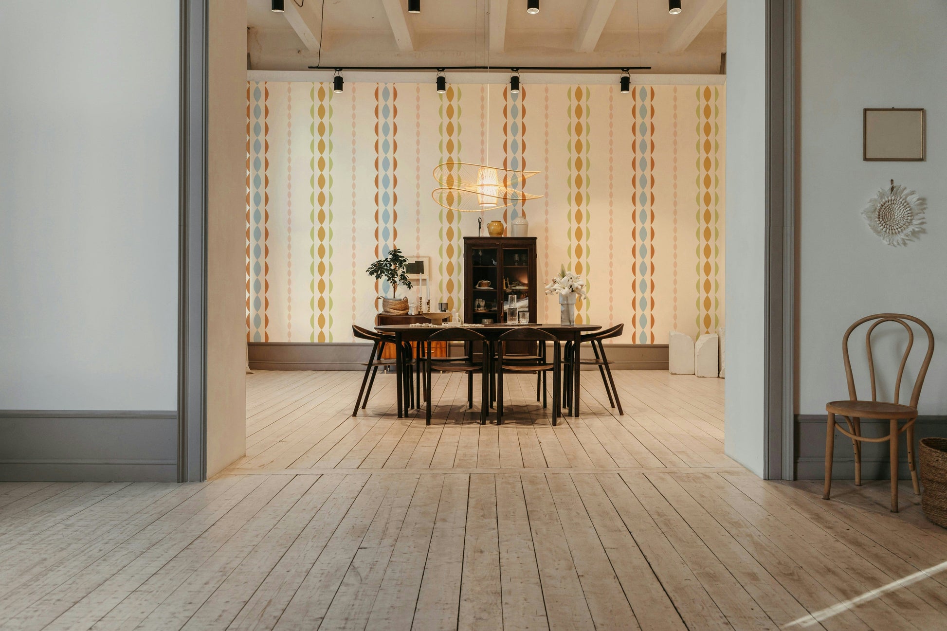 The overall feel is quiet and serene.

