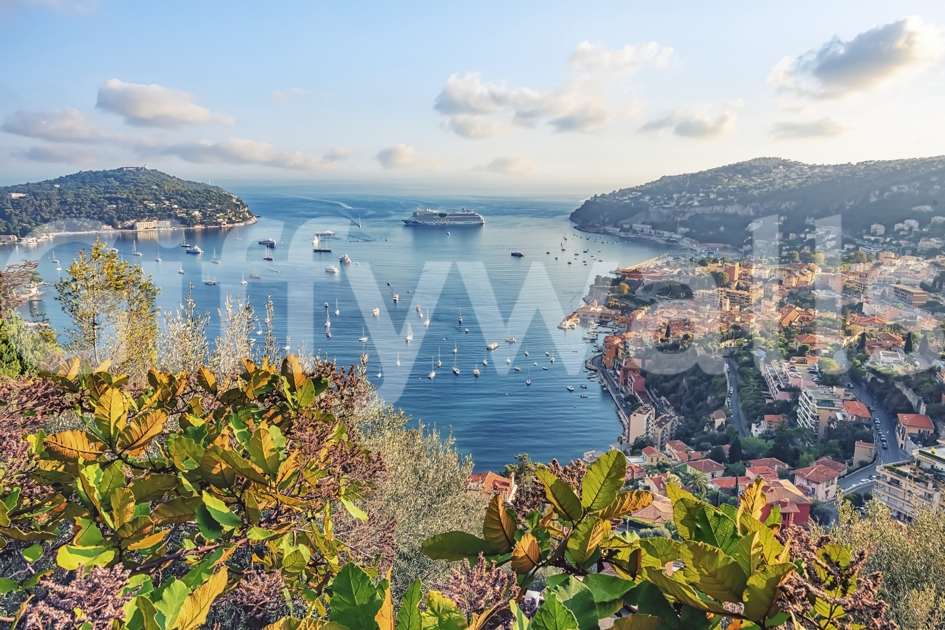 A high-quality serene coastal wall mural for walls.

