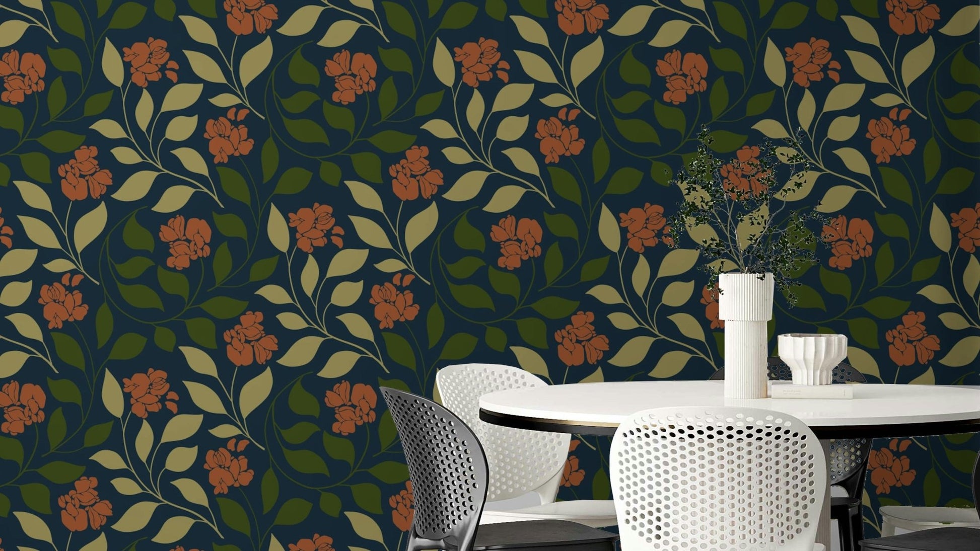 A charming and classic floral wallpaper pattern.
