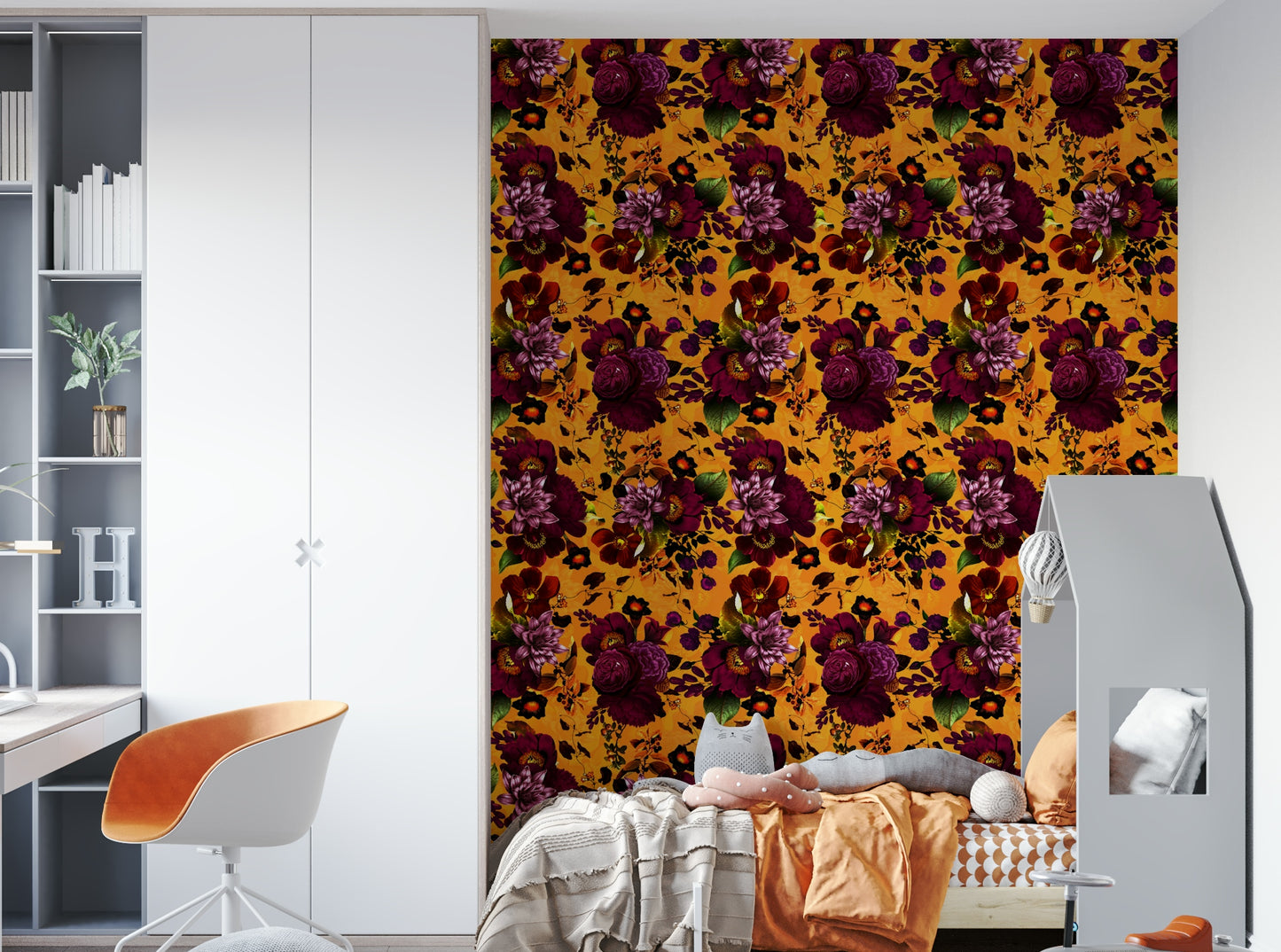 Deep floral patterns with Gothic style for a timeless room look

