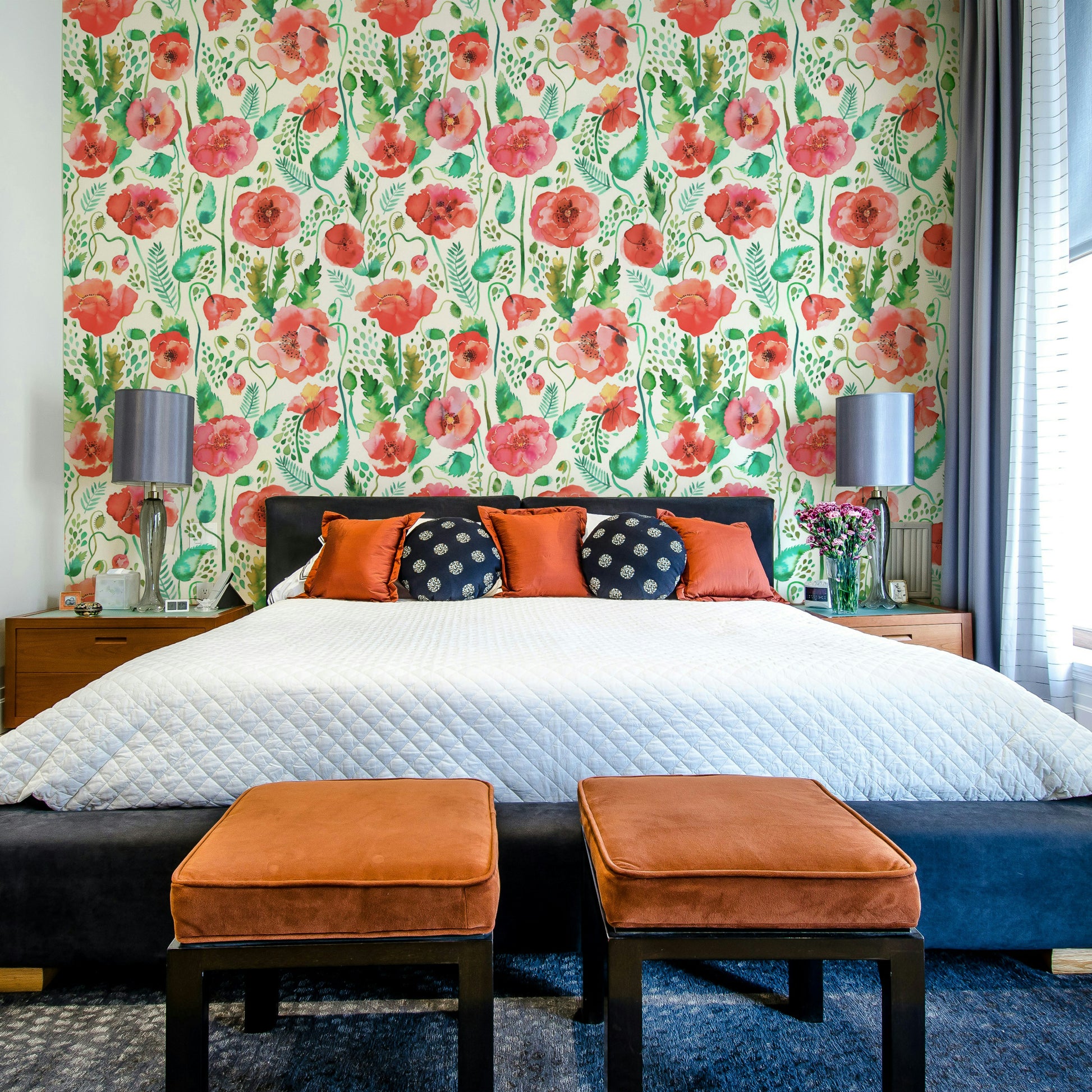 Nature-inspired wallpaper with watercolor poppies and light botanical accents.

