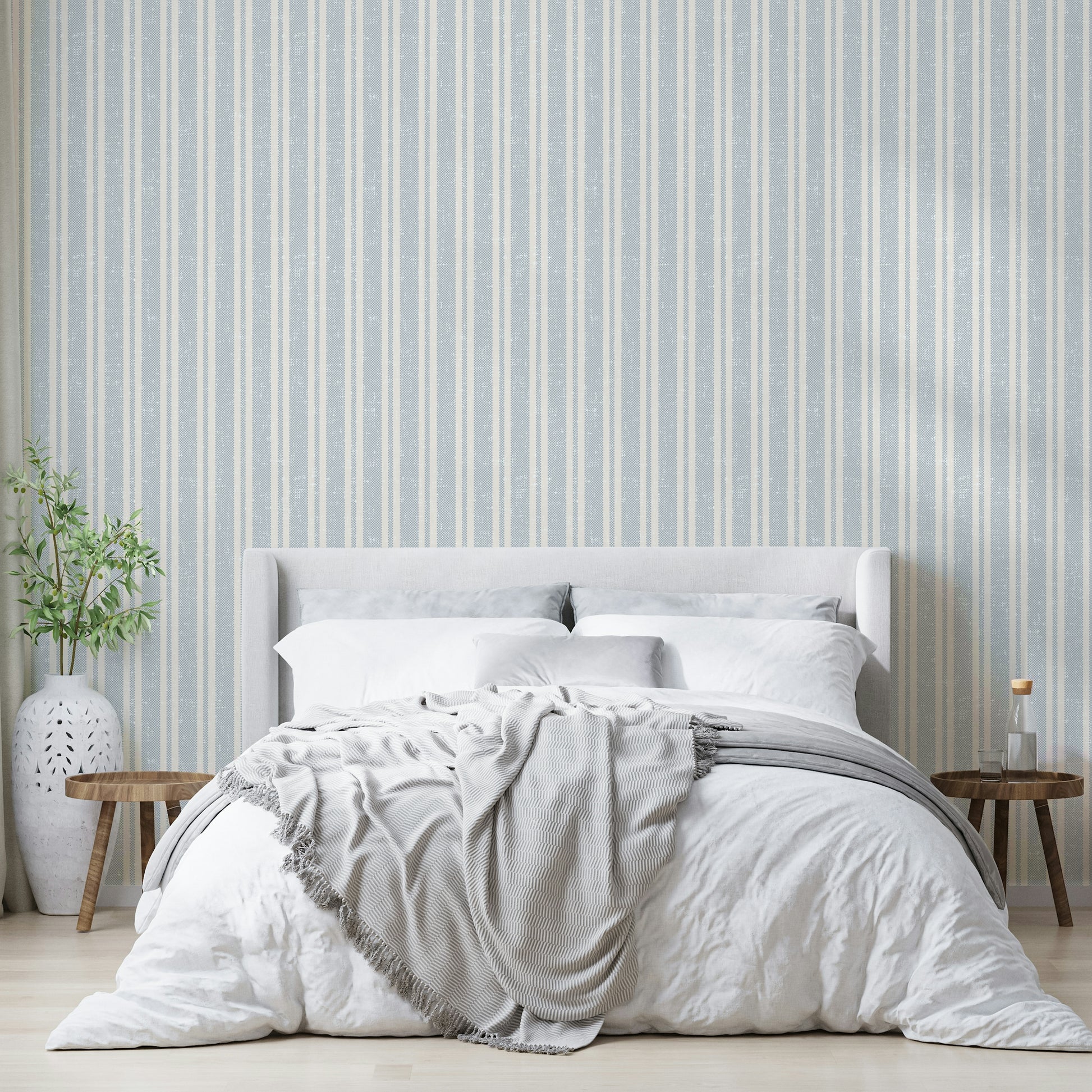Vertical blue and white stripe wallpaper design

