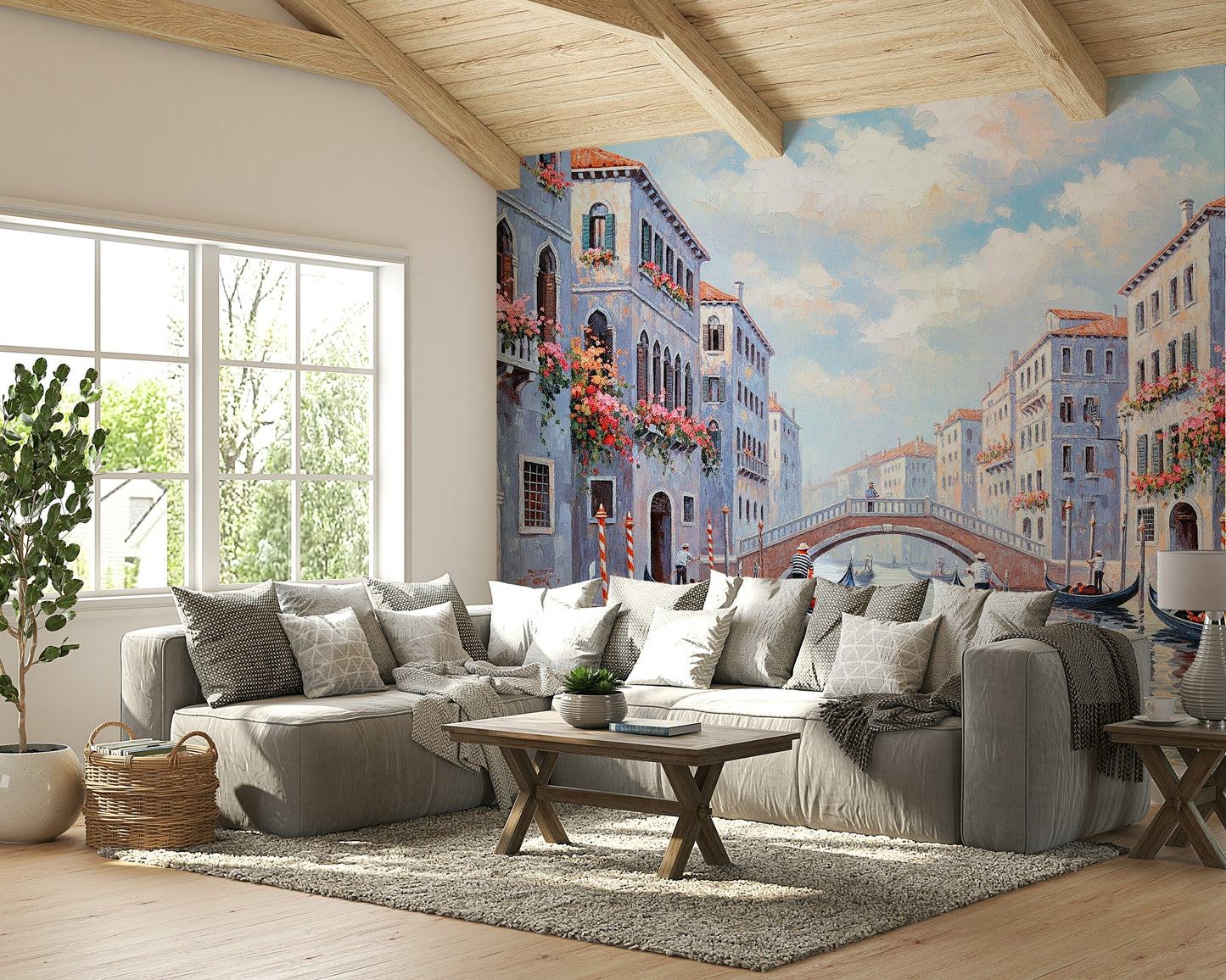 Grand Canal at night, detailed view

