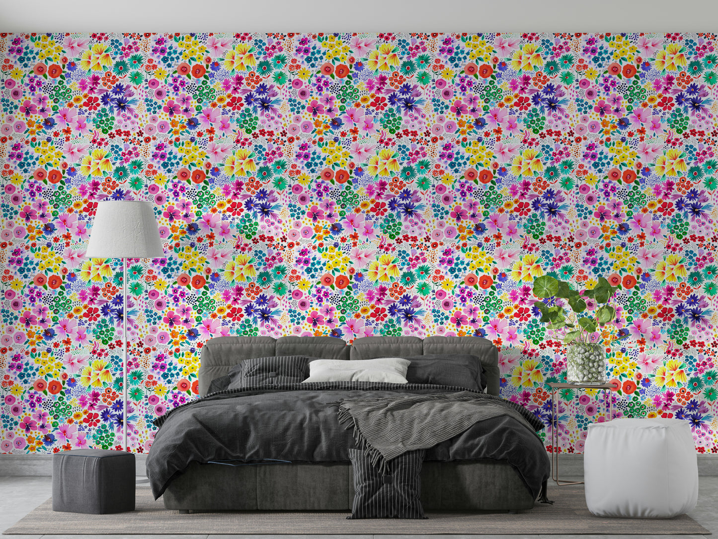 Romantic vintage wall design with little florals

