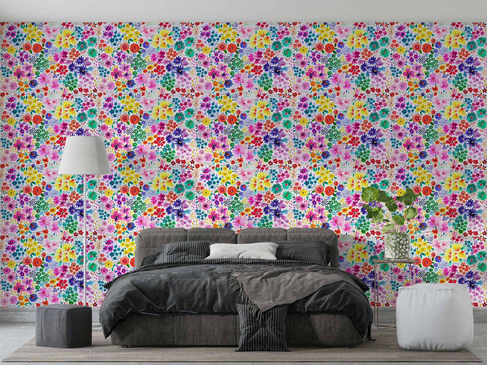 Romantic vintage wall design with little florals

