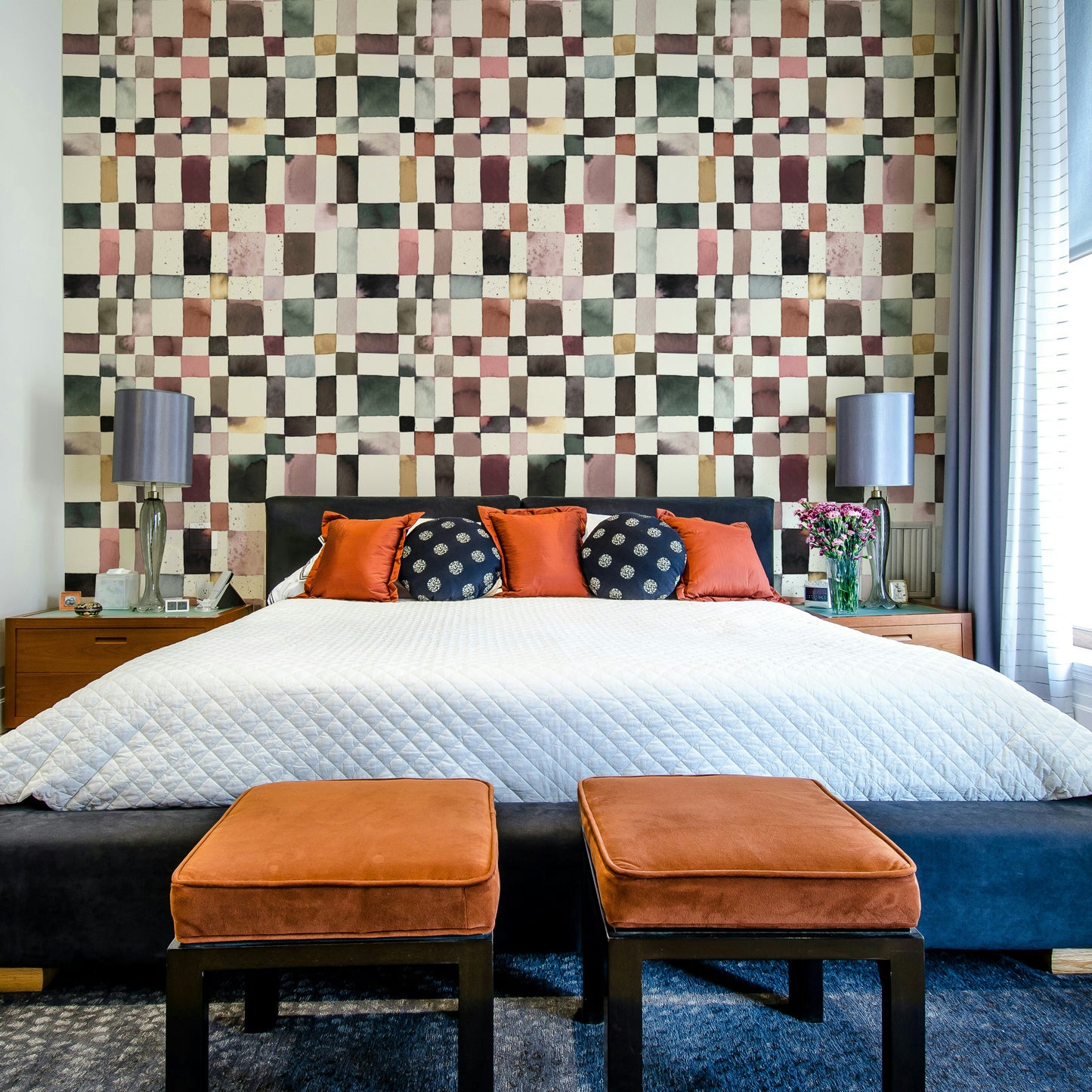 Grid-style wallpaper featuring watercolor checker layout.

