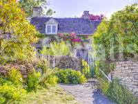 Quaint Country Cottage classic wallpaper

