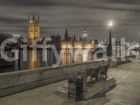 The wallpaper features a subtle, urban pattern.

